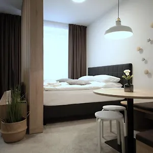  Apartman Honest Smichov