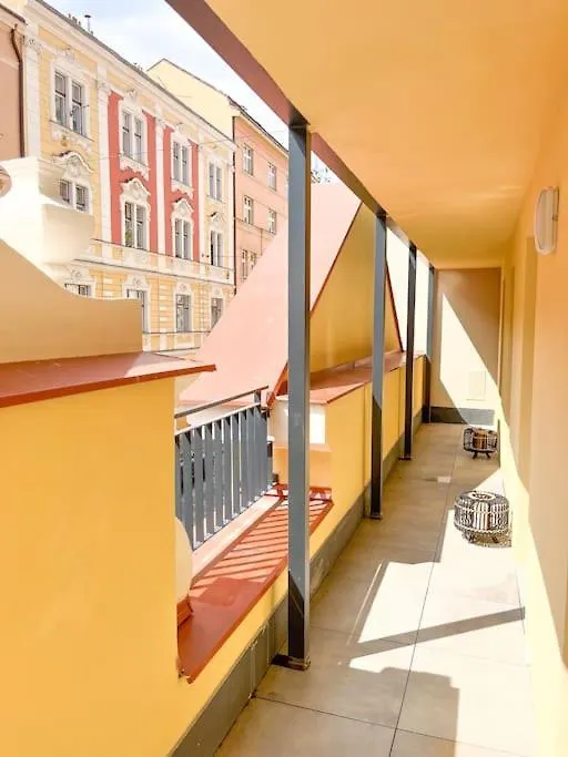 Suite Diamond Terrace & Sauna 207 Prague