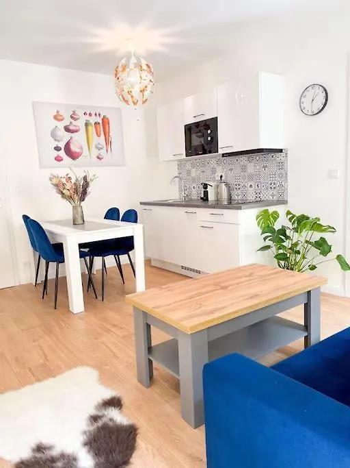Suite Diamond Terrace & Sauna 207 Prague